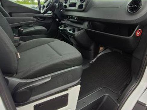 Used 2021 Mercedes-Benz Sprinter 2500 image 10