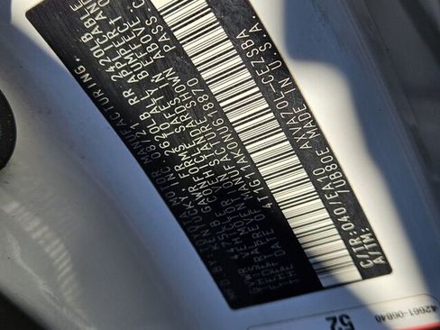 Used 2022 Toyota Camry SE image 19