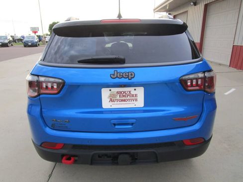 Used 2022 Jeep Compass Trailhawk w/ Sun and Sound Group AWD/4WD image 8