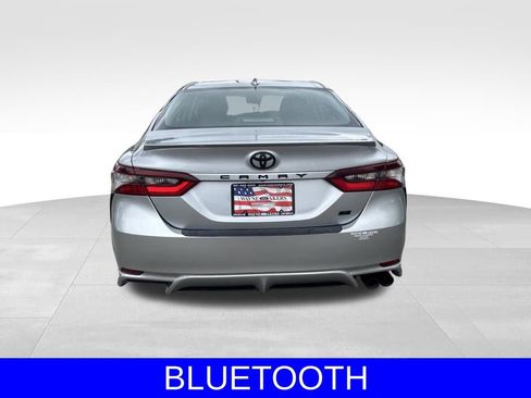 Used 2024 Toyota Camry SE image 5