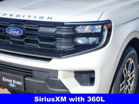 New 2026 Ford Expedition Active image 8