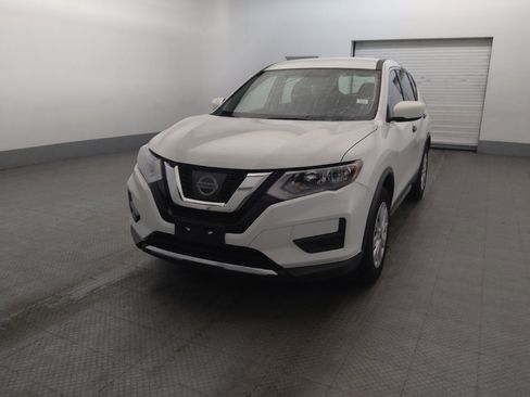 Used 2017 Nissan Rogue S AWD/4WD image 15