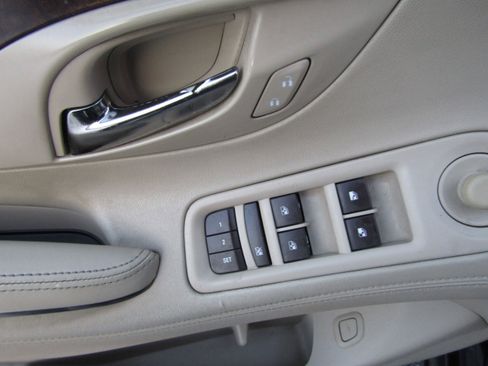 Used 2015 Buick LaCrosse Leather image 12