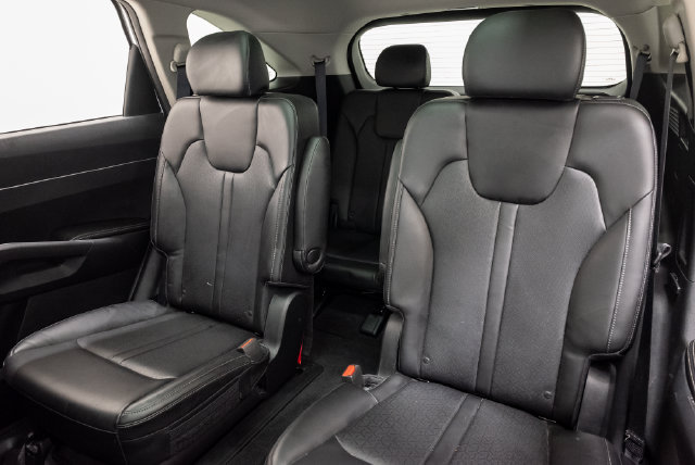 Used 2023 Kia Sorento EX w/ Panoramic Sunroof Package FWD image 23