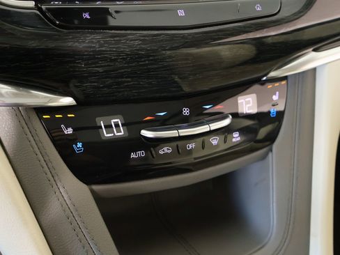 Used 2020 Cadillac XT6 Premium Luxury image 7