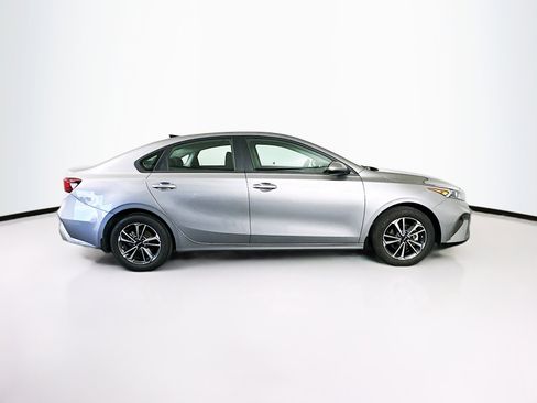 Used 2024 Kia Forte LXS image 10