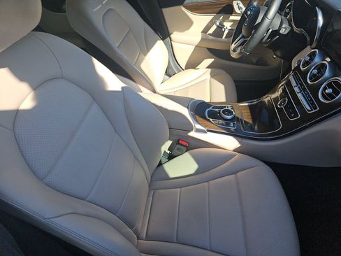 Used 2019 Mercedes-Benz C 300 Sedan image 11