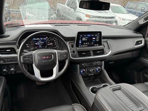 Used 2021 GMC Yukon SLT w/ SLT Luxury Package image 13