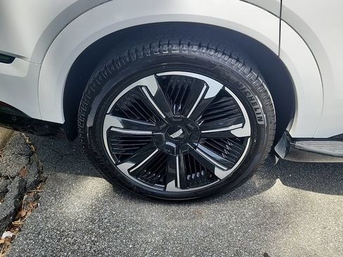 Certified 2025 Cadillac Escalade IQ Sport 2 AWD/4WD image 3