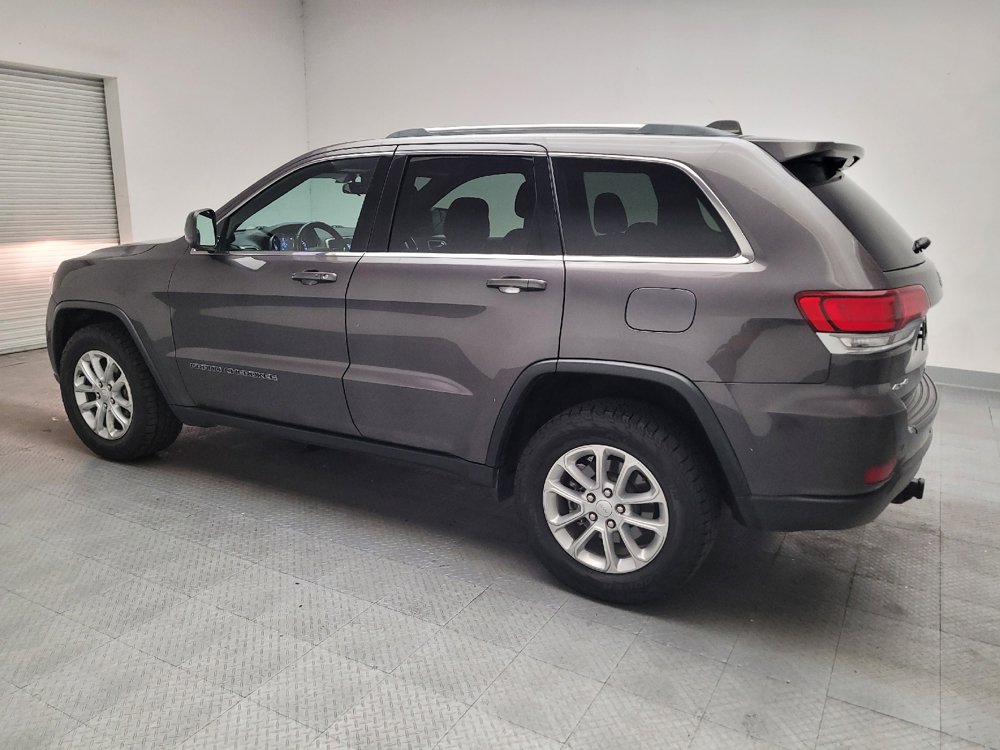 Used 2021 Jeep Grand Cherokee Laredo AWD/4WD image 3