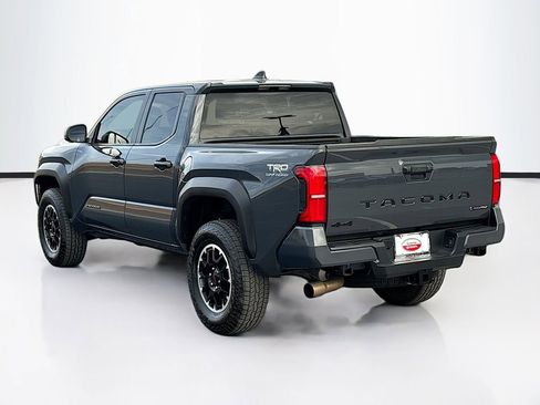 Used 2025 Toyota Tacoma TRD Off-Road AWD/4WD image 7