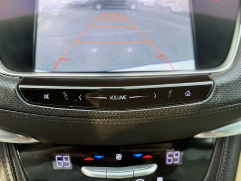 Used 2017 Cadillac XT5 FWD image 48