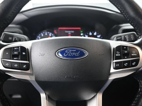 Certified 2022 Ford Explorer XLT RWD image 12