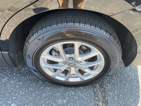 Certified 2024 Chevrolet Equinox LT image 5