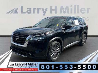 Used 2023 Nissan Pathfinder SL w/ SL Premium Package