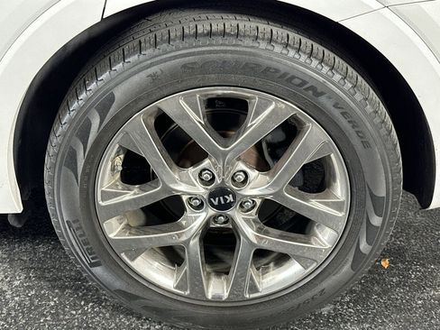 Used 2019 Kia Sorento SX FWD image 10