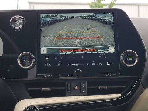 Used 2024 Lexus NX 250 FWD w/ Towing Package (2000 Lbs) image 30