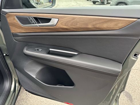 New 2026 Volkswagen Atlas SE image 9