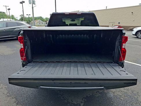 Used 2023 Chevrolet Silverado 1500 LT AWD/4WD image 29