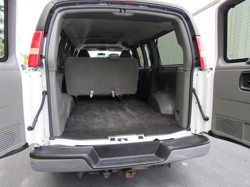 Used 2014 Chevrolet Express 1500 LT w/ LT Preferred Equipment Group RWD image 12
