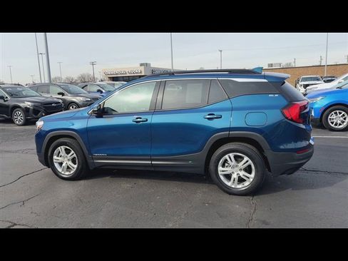 Certified 2020 GMC Terrain SLE w/ Driver Convenience Package image 6