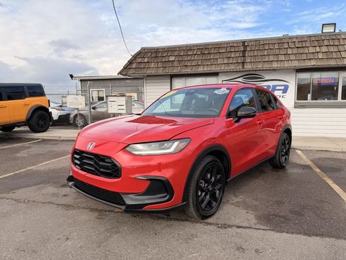 Used 2023 Honda HR-V Sport image 3