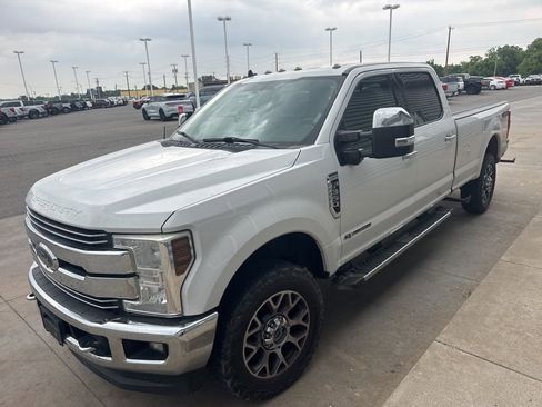 Used 2019 Ford F350 Lariat w/ Chrome Package AWD/4WD image 4