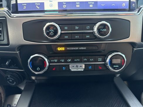 Used 2022 Ford F450 Platinum w/ FX4 Off-Road Package image 46