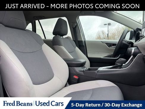 Used 2024 Toyota RAV4 XLE w/ Convenience Package AWD/4WD image 17