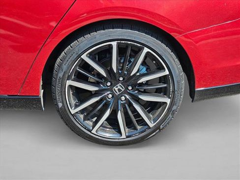 Used 2023 Honda Accord Touring image 9