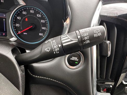 Used 2023 Chevrolet Traverse LT AWD/4WD image 19