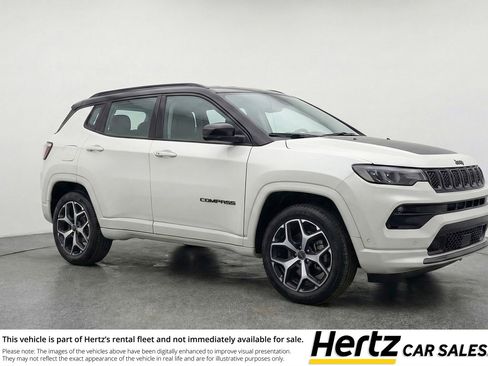 Used 2025 Jeep Compass Limited image 1