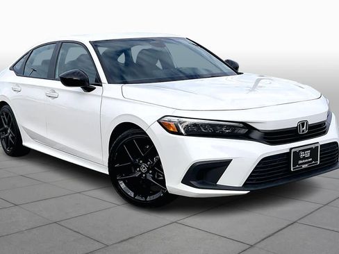 Used 2024 Honda Civic Sport image 2