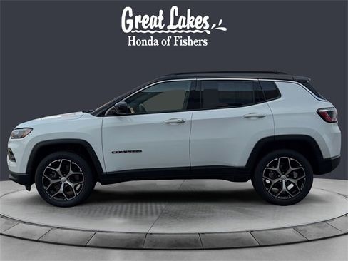 Used 2024 Jeep Compass Limited image 2