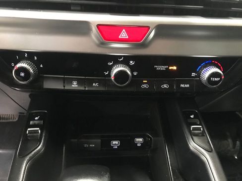 Used 2020 Kia Telluride S w/ S 8 Passenger Seating Package image 21