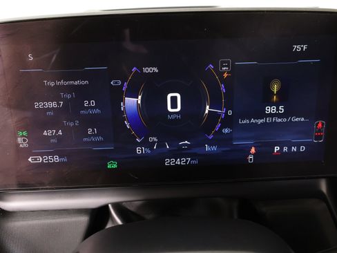 Used 2025 Chevrolet Silverado EV LT AWD/4WD image 4