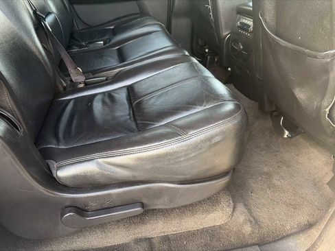 Used 2008 Chevrolet Suburban LT w/ LT Preferred Equipment Group RWD image 28