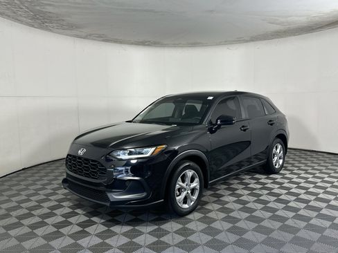 Used 2025 Honda HR-V LX image 7