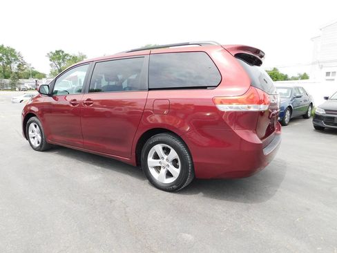Used 2011 Toyota Sienna LE FWD image 6