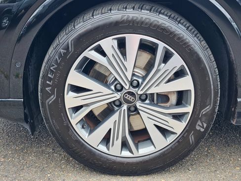 Used 2023 Audi Q4 e-tron Premium Plus w/ Premium Plus RWD image 33