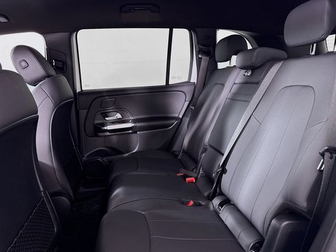 Certified 2026 Mercedes-Benz GLB 250 image 7