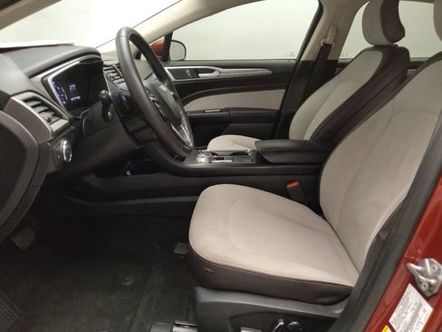 Used 2019 Ford Fusion SE w/ Equipment Group 151A image 17