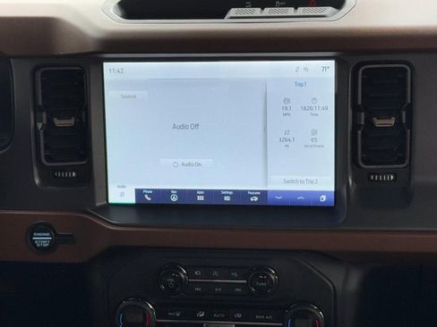 Used 2024 Ford Bronco Outer Banks image 12