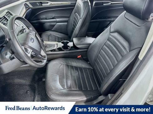 Used 2014 Ford Fusion SE w/ Equipment Group 202A FWD image 18