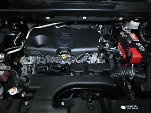 Used 2019 Toyota RAV4 XLE w/ Convenience Package FWD image 35