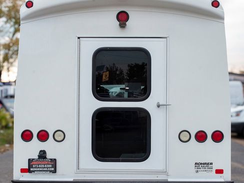 Used 2014 Ford E-350 and Econoline 350 Super Duty image 13