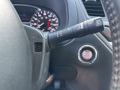 Used 2020 Nissan Pathfinder SL w/ Cargo Package image 14