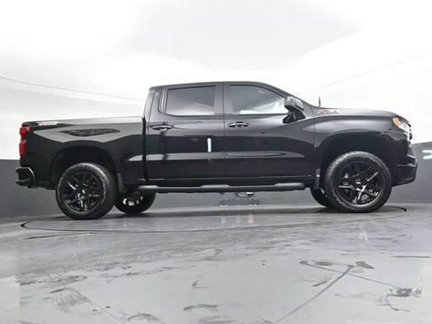 Used 2025 Chevrolet Silverado 1500 LT Trail Boss w/ Convenience Package II AWD/4WD image 34