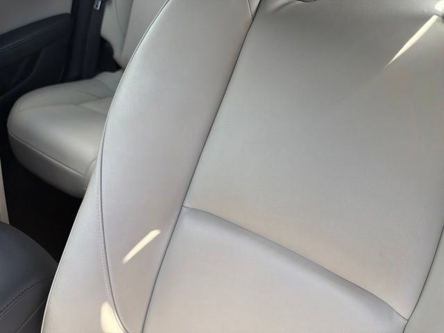 Used 2019 MAZDA MAZDA3 AWD Hatchback w/ Preferred Pkg image 14