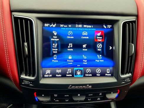 Used 2019 Maserati Levante GranLusso image 18